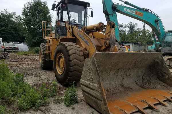 四川出售转让二手8000小时2011年柳工CLG855装载机