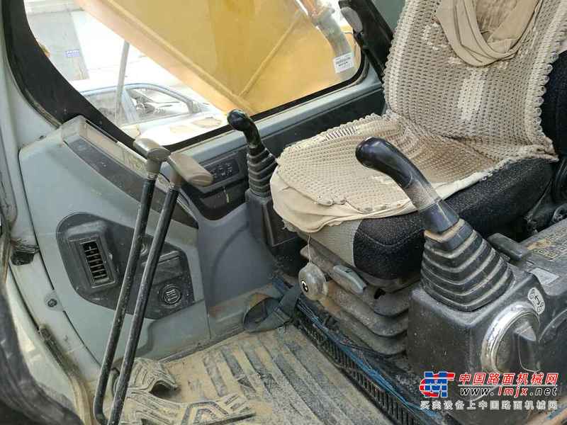 云南出售转让二手5912小时2010年现代R225LC挖掘机