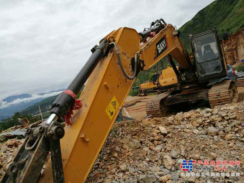 云南出售转让二手1700小时2015年三一重工SY215C挖掘机