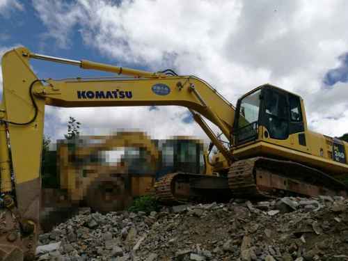 云南出售转让二手7500小时2011年小松PC240LC挖掘机