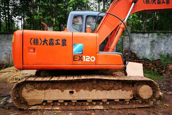 江西出售转让二手15000小时2002年日立EX120挖掘机