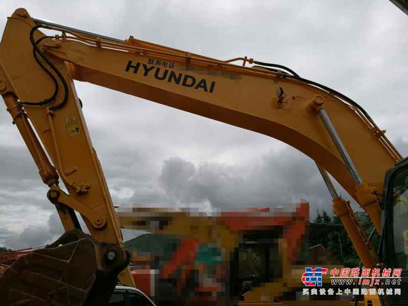 云南出售转让二手9967小时2010年现代R225LC挖掘机