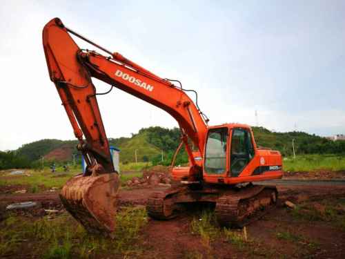 江西出售转让二手9000小时2010年斗山DH225LC挖掘机