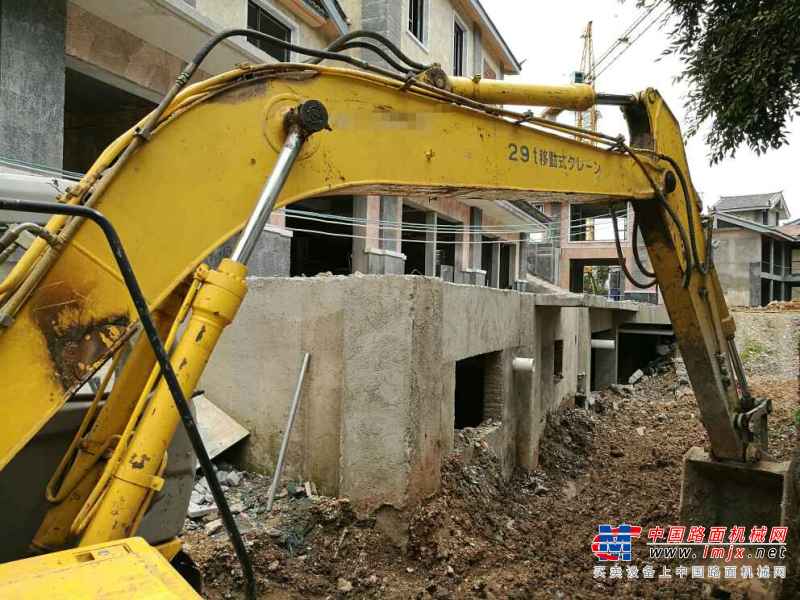 云南出售转让二手20000小时2002年住友SH120挖掘机