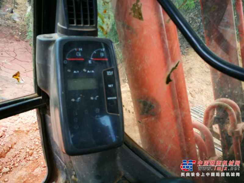 江西出售转让二手12000小时2006年日立ZX200挖掘机