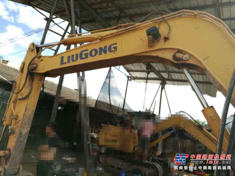 云南出售转让二手8165小时2011年柳工908C挖掘机