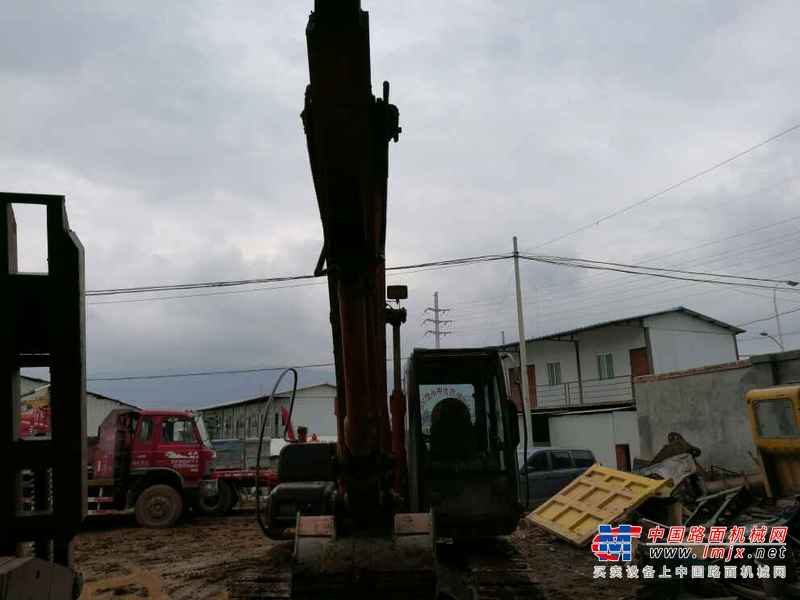 云南出售转让二手12006小时2010年日立EX120挖掘机