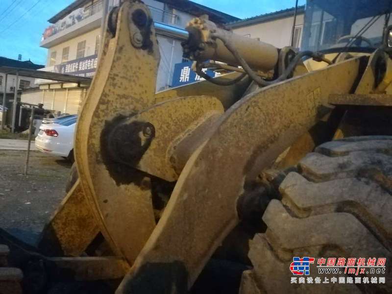 陕西出售转让二手2000小时2013年福田雷沃FL956F装载机