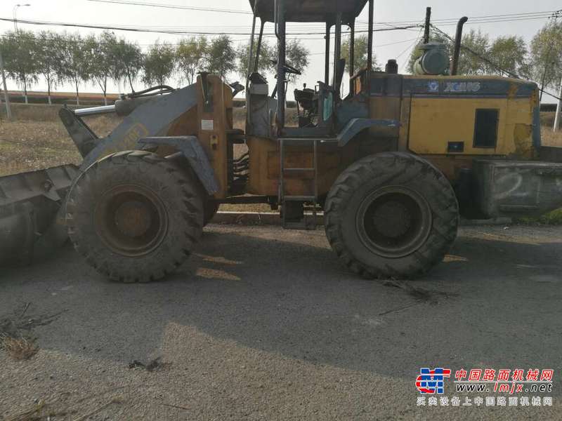 黑龙江出售转让二手1000小时2004年徐工LW320F装载机