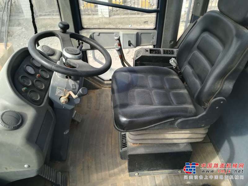 辽宁出售转让二手3000小时2015年龙工LG855B装载机