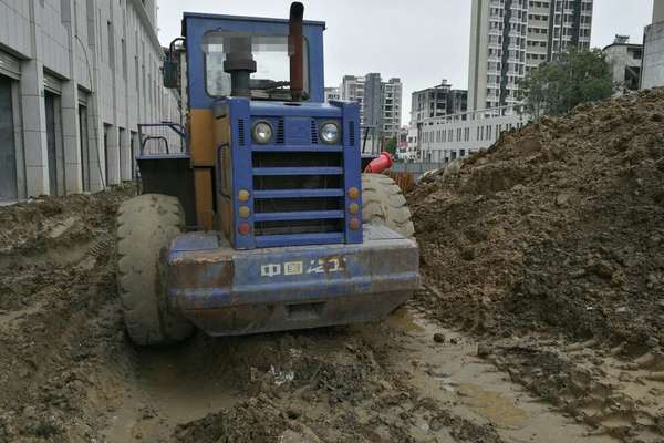 江西出售转让二手6000小时2009年龙工850装载机