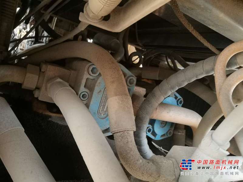 江西出售转让二手5200小时2014年龙工850装载机