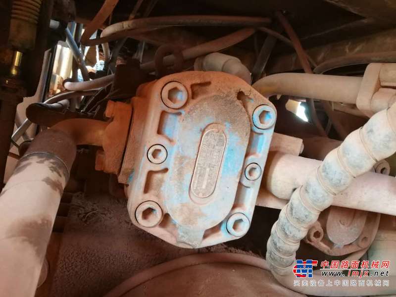 江西出售转让二手8700小时2010年龙工850装载机