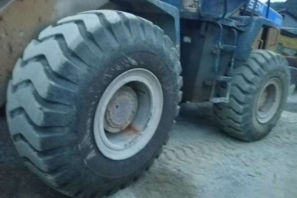 陕西出售转让二手5000小时2008年山工SEM650装载机