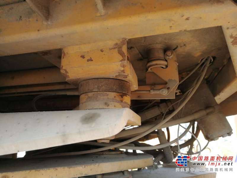 内蒙古出售转让二手4000小时2011年龙工LG855装载机