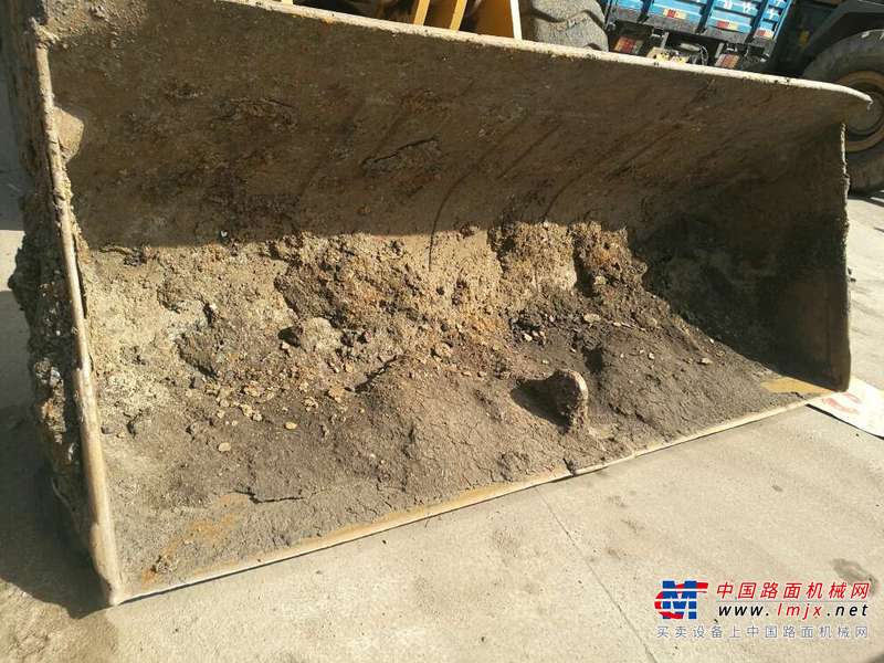 黑龙江出售转让二手1000小时2006年山工SEM956装载机
