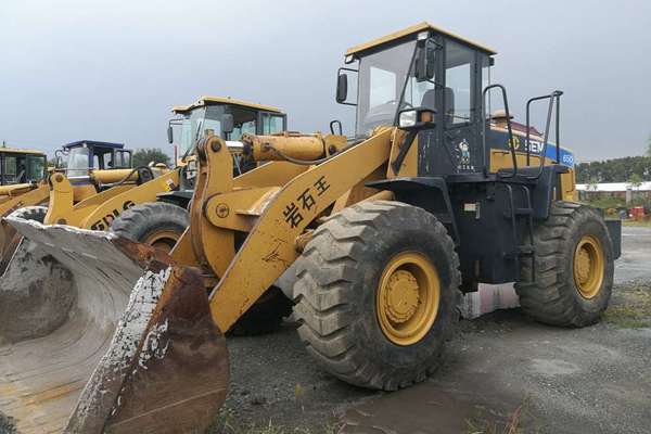 吉林出售转让二手5000小时2009年山工SEM650装载机