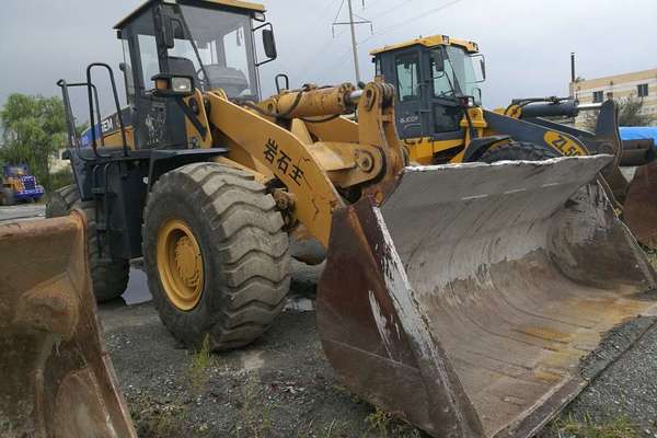 吉林出售转让二手5000小时2009年山工SEM650装载机