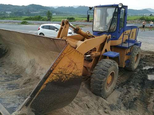 江西出售转让二手8000小时2009年龙工LG833装载机