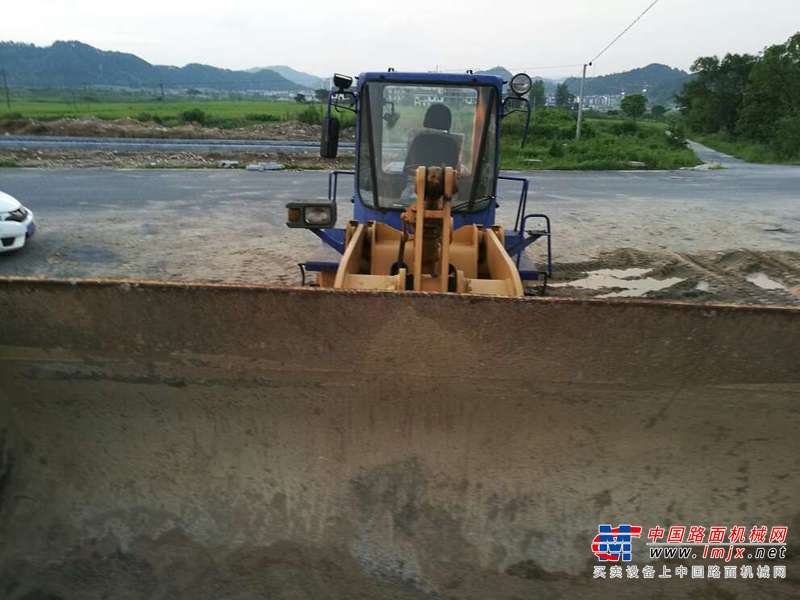 江西出售转让二手8000小时2009年龙工LG833装载机
