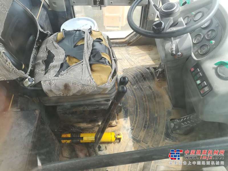 陕西出售转让二手3000小时2010年龙工LG853B装载机