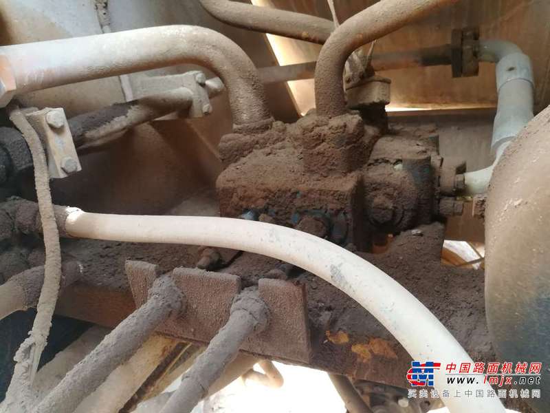 陕西出售转让二手3000小时2010年龙工LG853B装载机