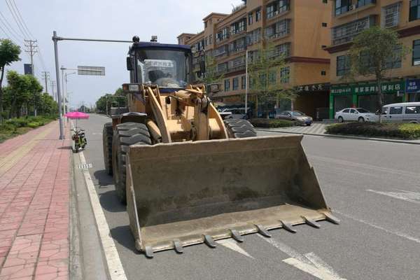 四川出售转让二手6700小时2013年龙工LG855装载机