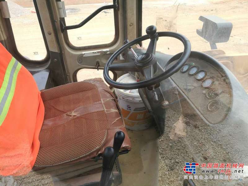 云南出售转让二手6581小时2010年龙工LG850装载机