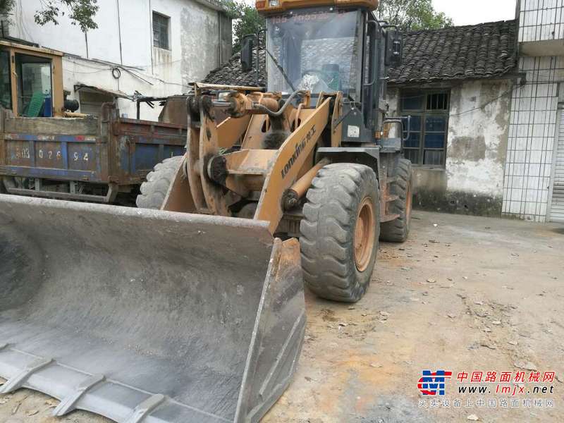 江西出售转让二手3000小时2014年龙工LG833B装载机