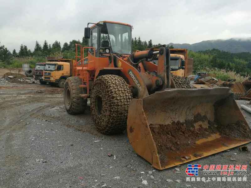 江西出售转让二手8000小时2010年斗山DL503装载机