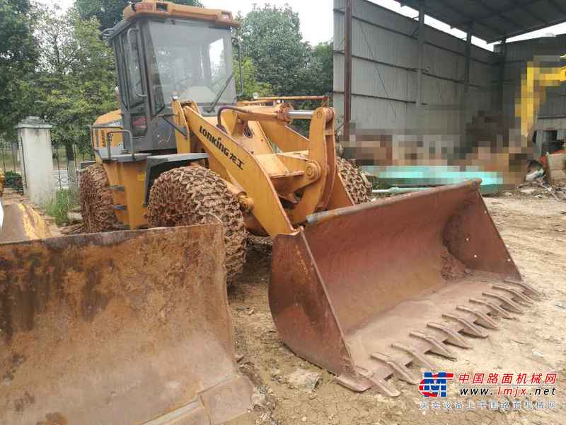 湖北出售转让二手1500小时2013年龙工LG833B装载机
