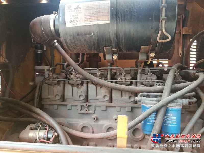 湖北出售转让二手1500小时2013年龙工LG833B装载机