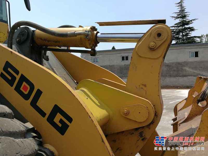 陕西出售转让二手4000小时2010年临工LG953装载机