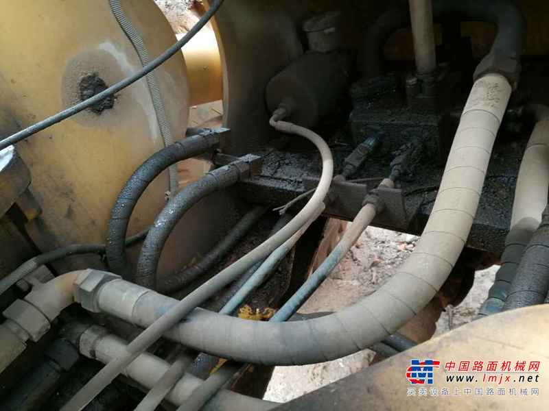 江西出售转让二手6000小时2012年龙工LG833B装载机