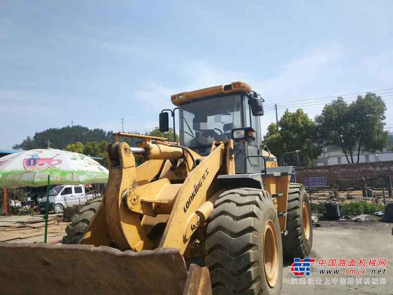湖北出售转让二手4000小时2013年龙工LG855B装载机