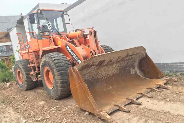 陕西出售转让二手3200小时2010年斗山DL503装载机