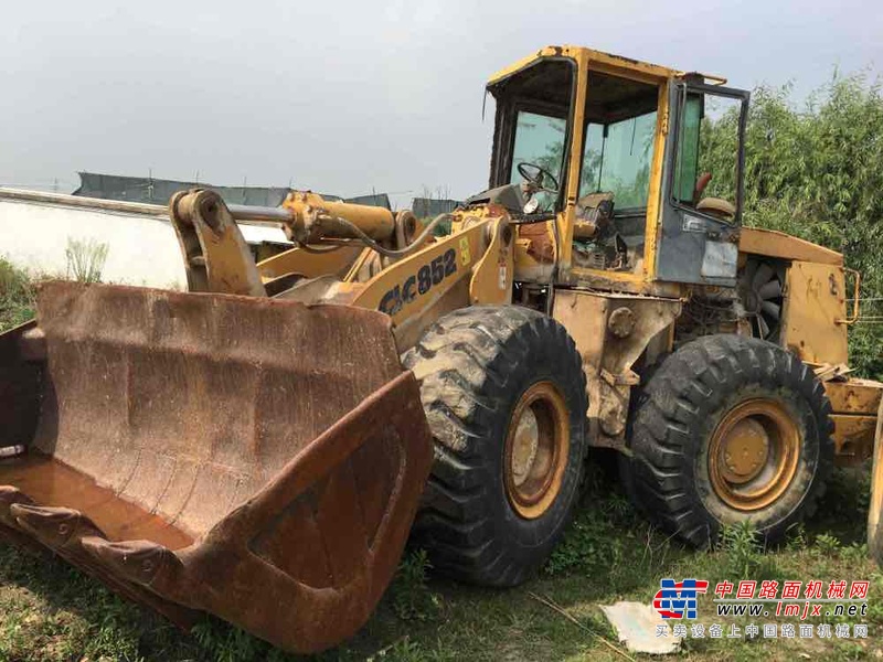 云南出售转让二手16500小时2003年柳工CLG852装载机