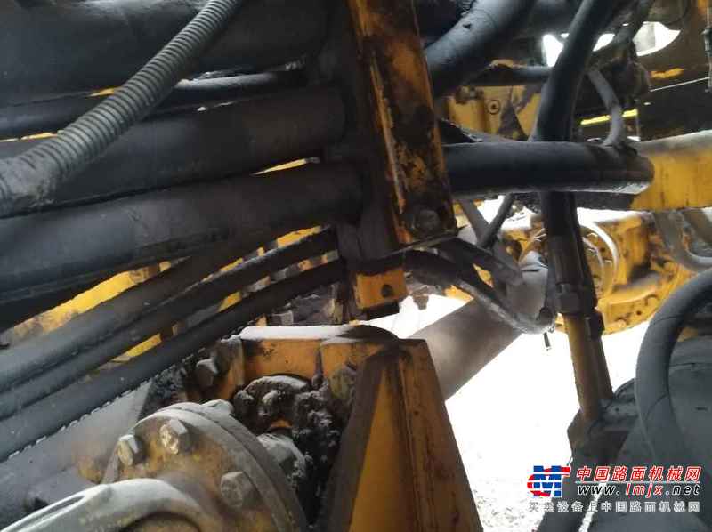 广东出售转让二手5000小时2010年山工SEM650装载机