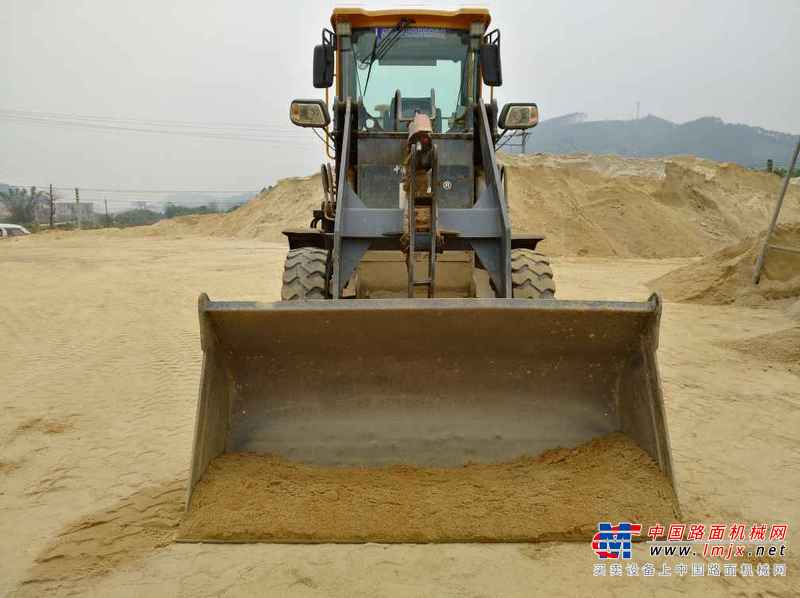 广东出售转让二手300小时2016年虎工HG920装载机