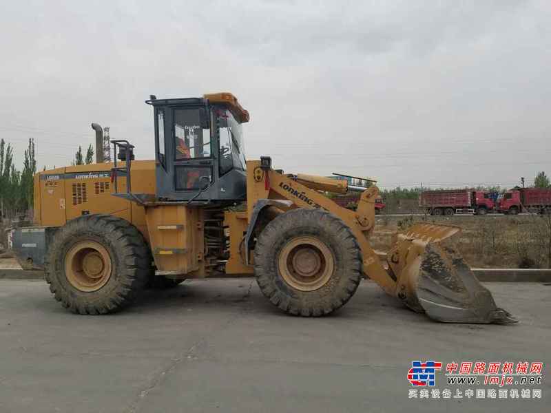 宁夏出售转让二手6900小时2013年龙工LG855B装载机