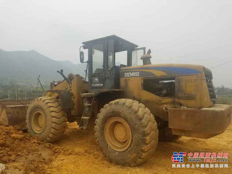 贵州出售转让二手6000小时2009年山工SEM952装载机