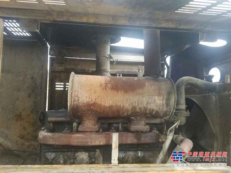 贵州出售转让二手8000小时2009年龙工LG833装载机