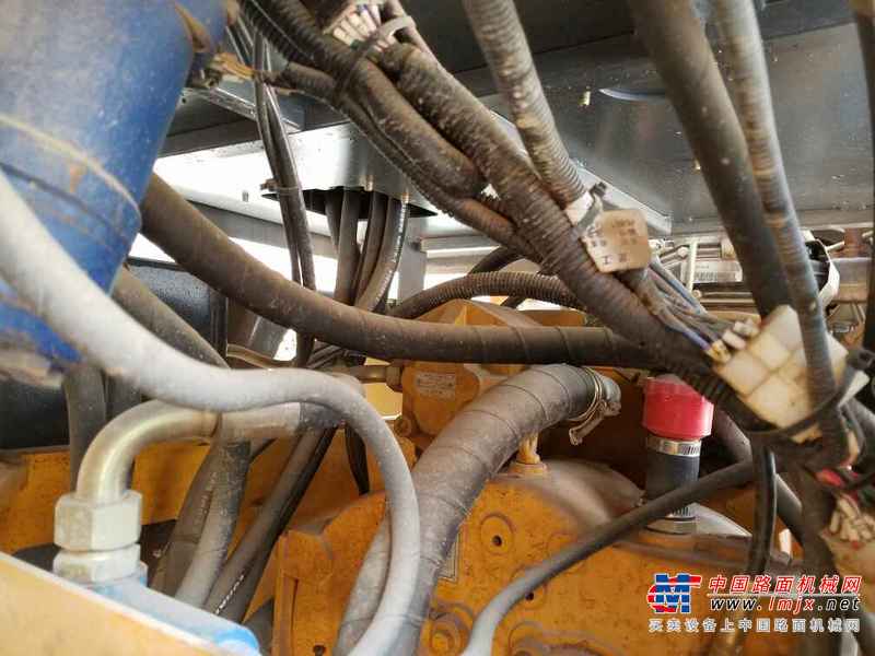 云南出售转让二手1000小时2016年龙工LG832E装载机