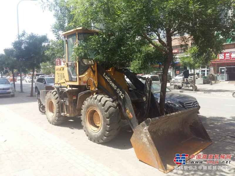 河北出售转让二手1800小时2014年鲁工A932装载机
