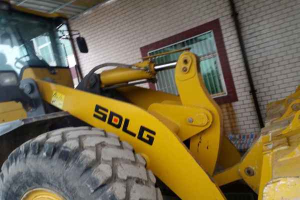 陕西出售转让二手4000小时2014年临工LG953装载机