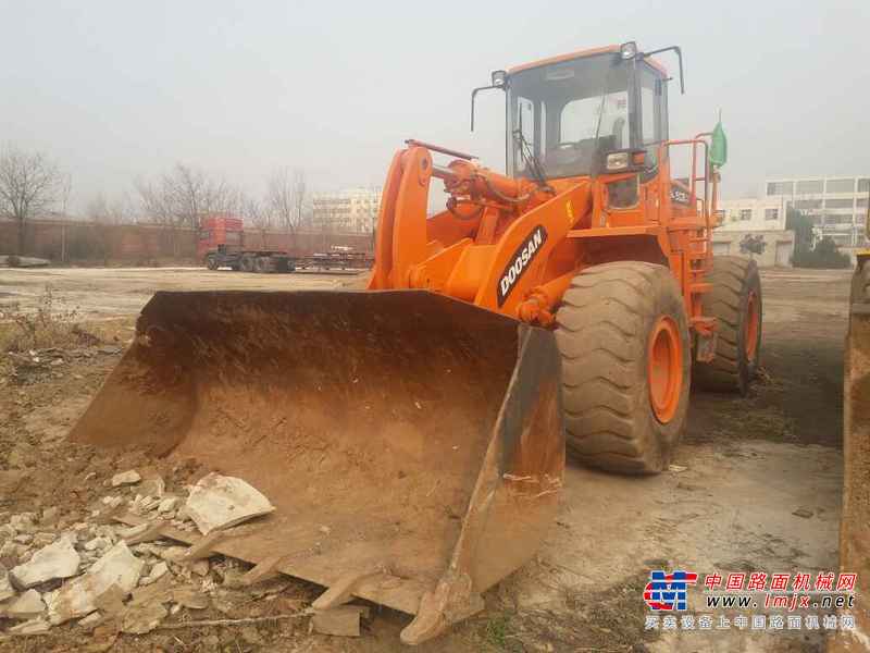 陕西出售转让二手2600小时2013年斗山DL503装载机