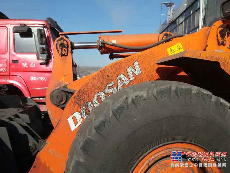 陕西出售转让二手3000小时2008年斗山DL503装载机