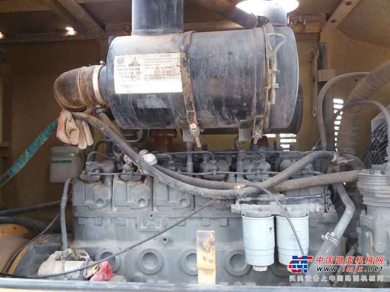 陕西出售转让二手3000小时2012年龙工LG833B装载机