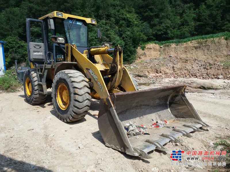 陕西出售转让二手4600小时2009年徐工LW300F装载机