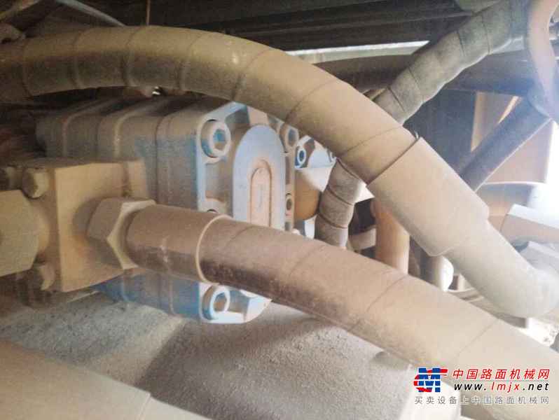 山西出售转让二手3300小时2013年龙工LG850D装载机
